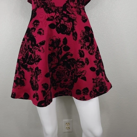 Hello Miss Pink Off Shoulder Velvet Floral Print Dress Size S - Picture 4 of 10